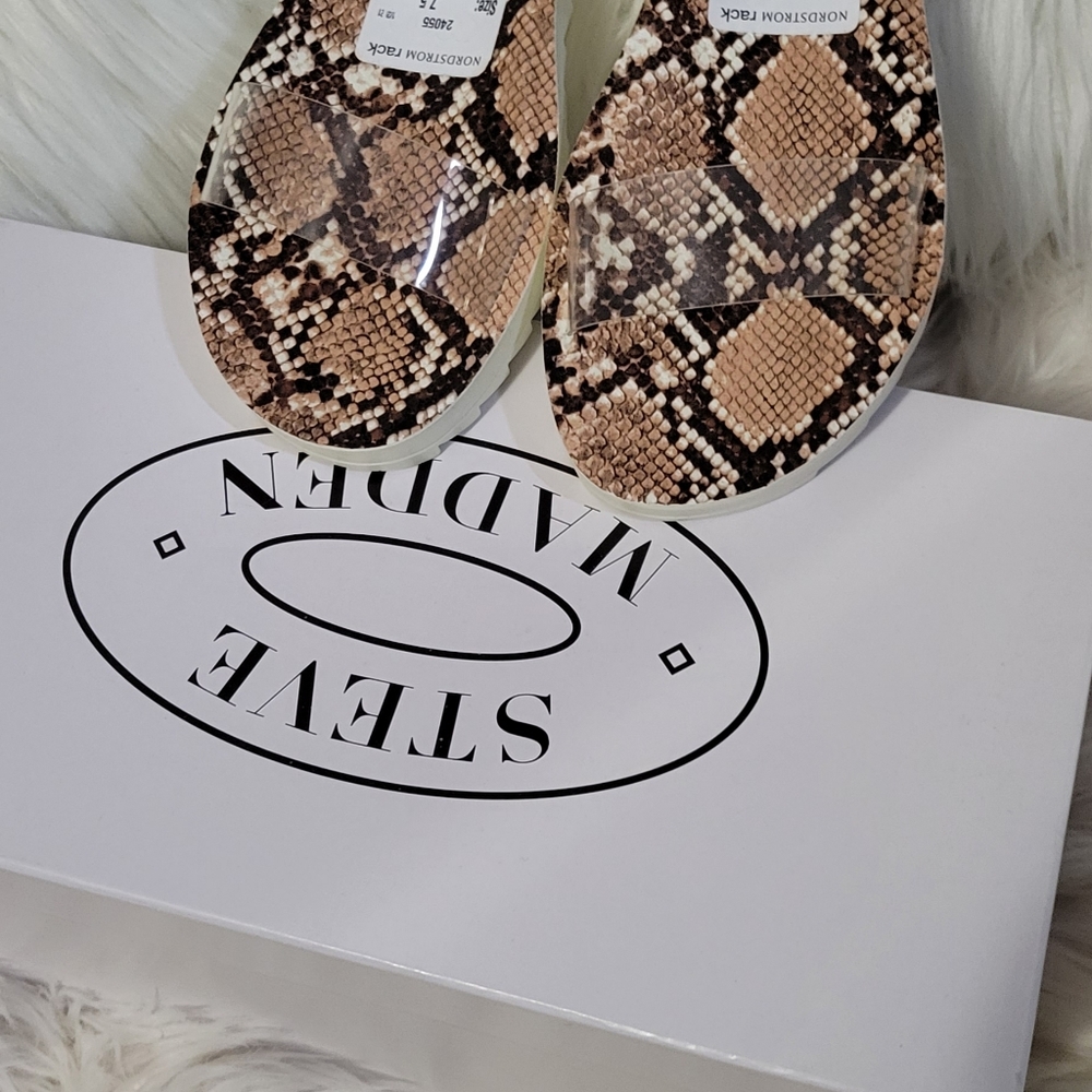 Women's shoes